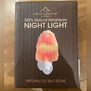 Himalayan Salt Works Natural Cut Salt Stone Night Light NWT